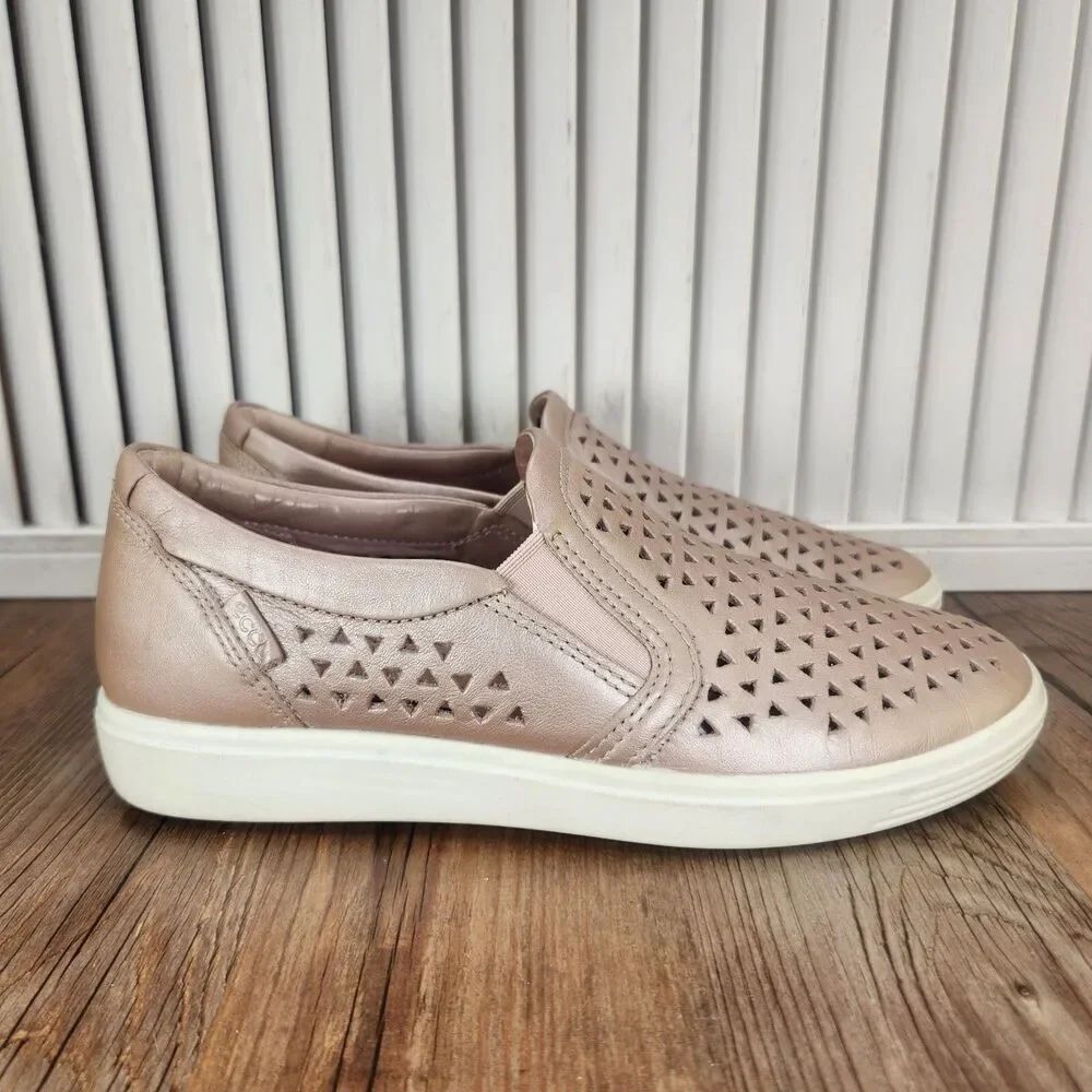 ECCO Soft 7 Laser-Cut Womens Sz 5 Pink Perforated Leather Slip On Loafers Shoes